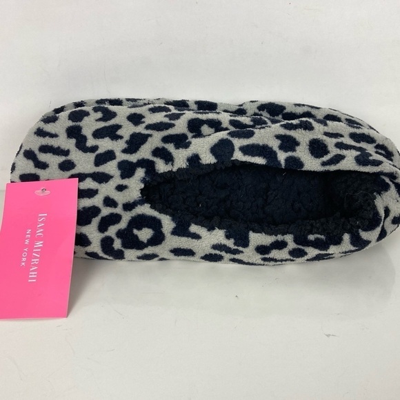 NWT * ISAAC MIZRAHI Soft Cozy  Sherpa Lined Fuzzy Animal
Print Slipper Socks - Picture 9 of 11